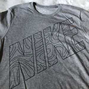 🆕 | ✔️ The Nike Tee